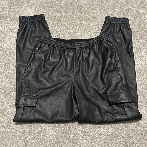 BCBG maxazaria Cargo Joggers ~ size XS - Picture 6 of 10